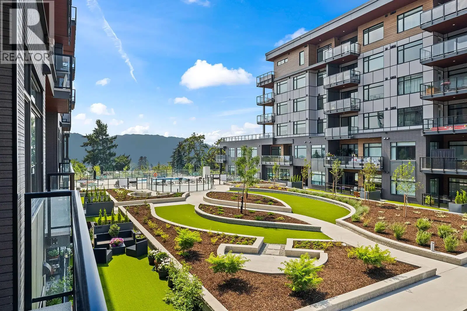 #201 – 2780 Olalla Road