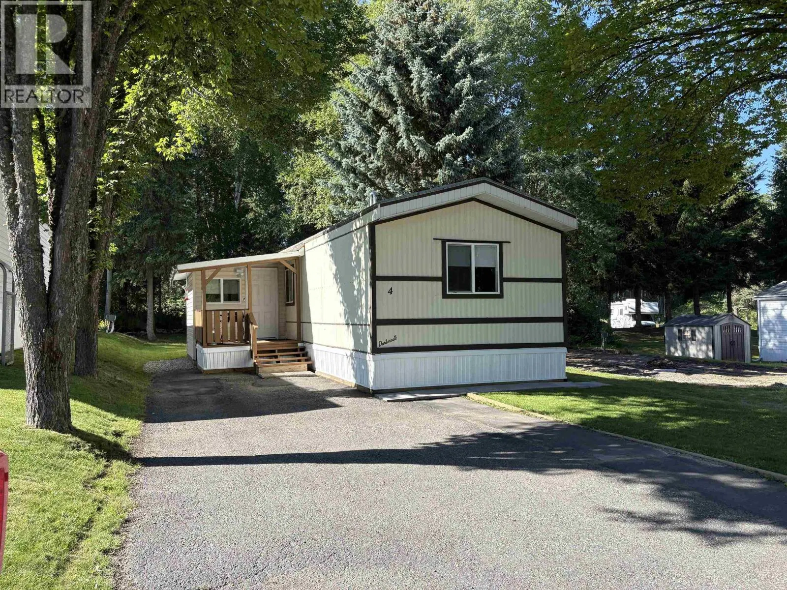 Photo 1 of 17 at #4 – 1000 INVERNESS Road