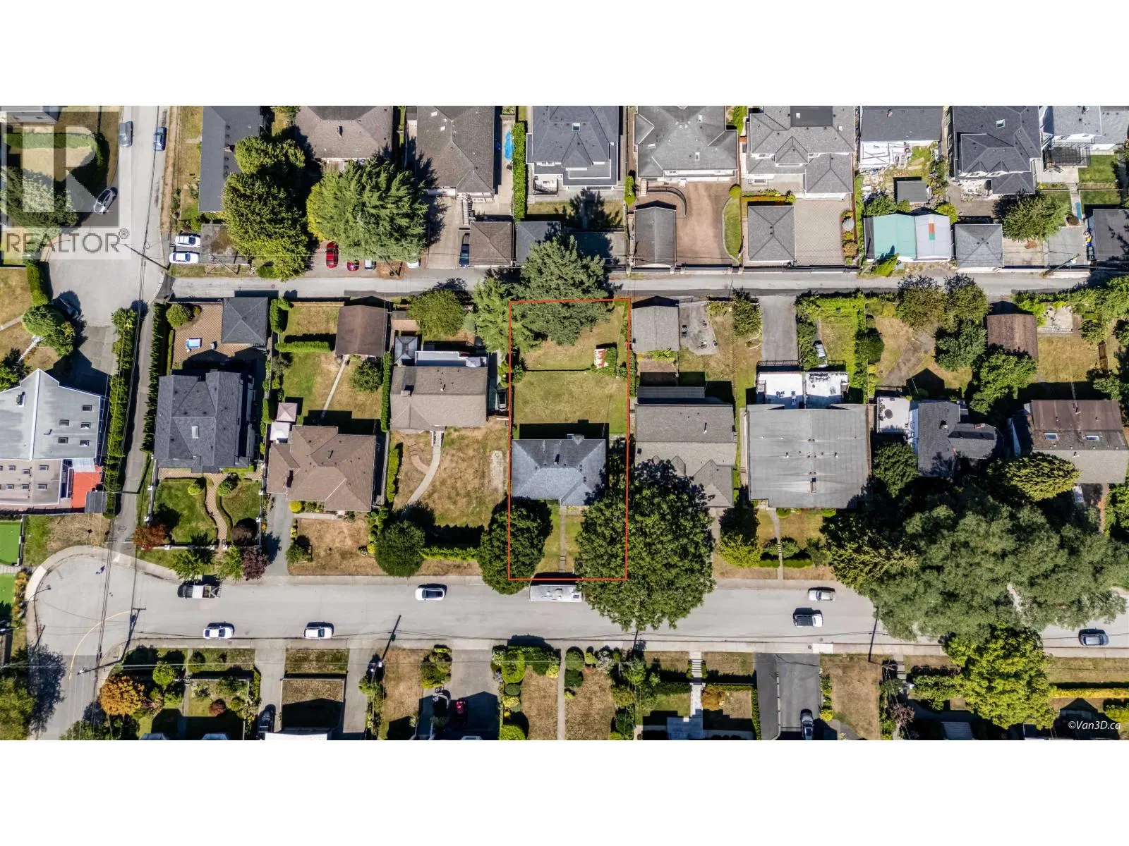 Photo 1 of 17 at 4757 BUXTON Street