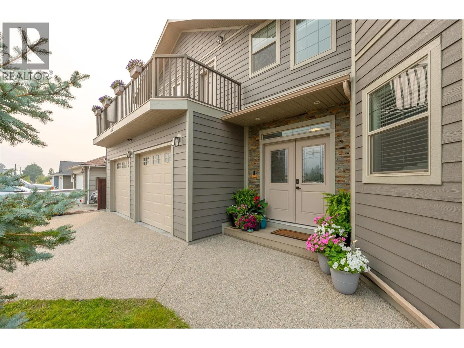Photo 5 of 94 at 317 2nd Avenue