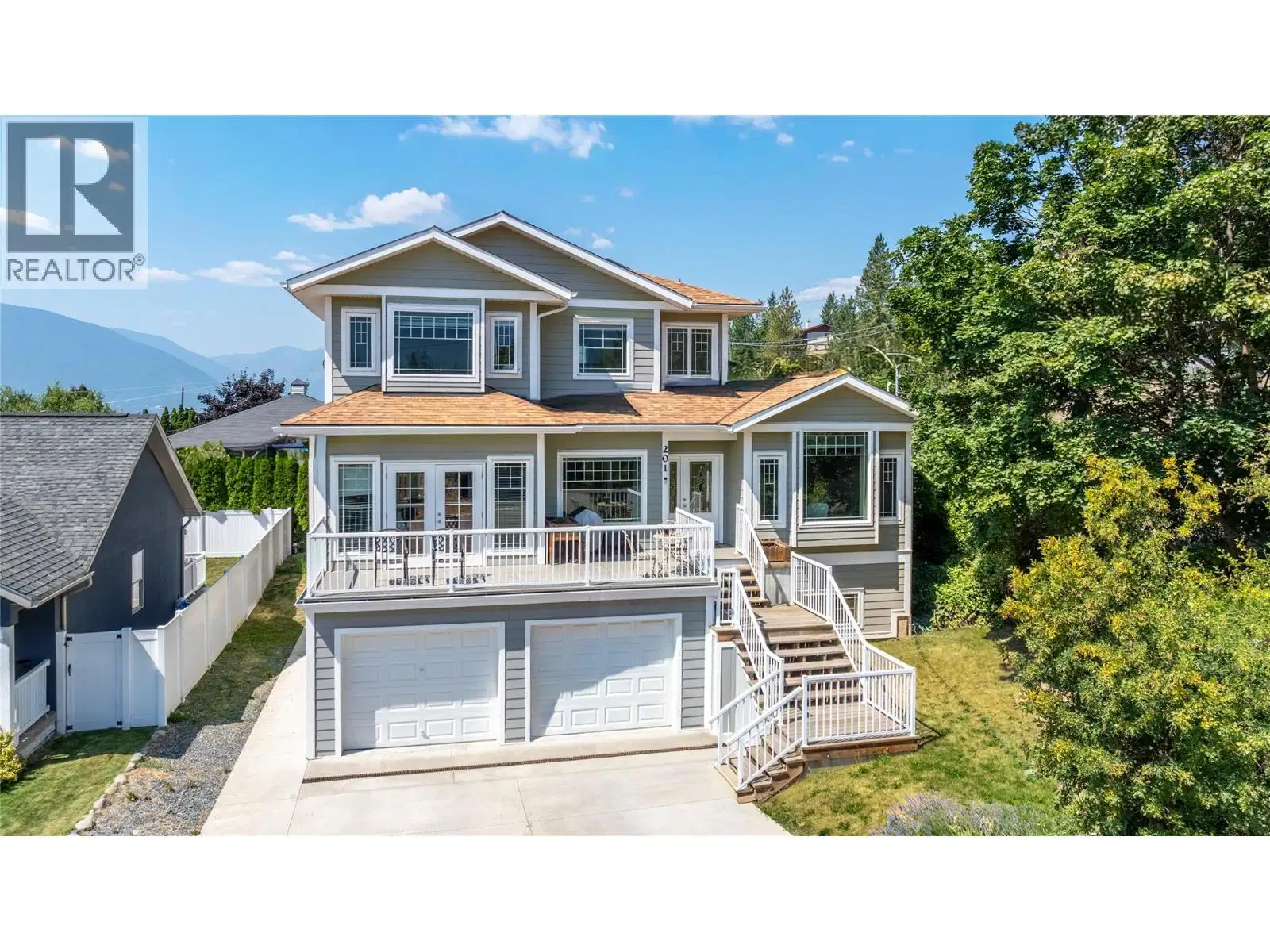 201 25TH Avenue