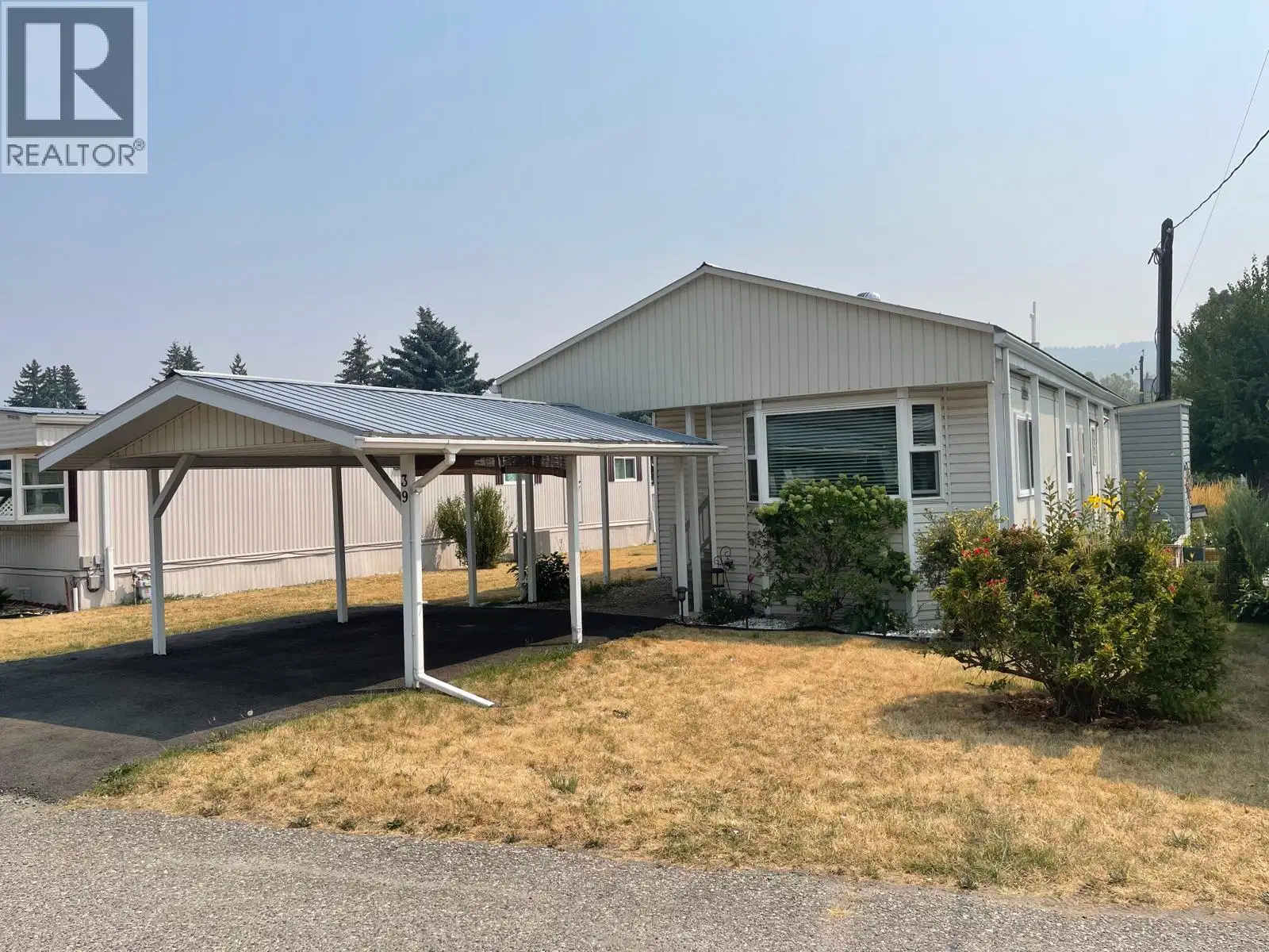 #39 – 5484 25 Avenue