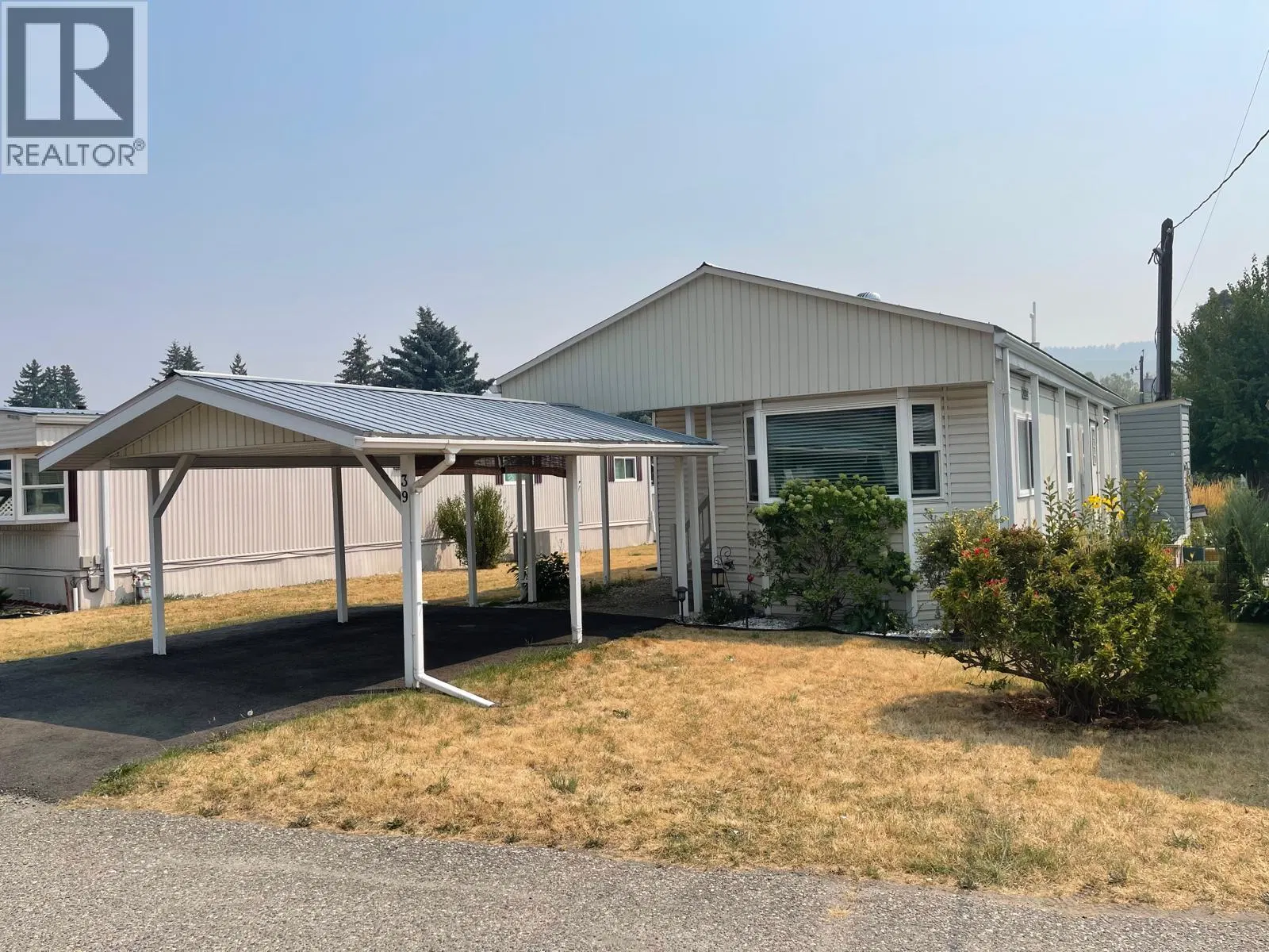 #39 – 5484 25 Avenue