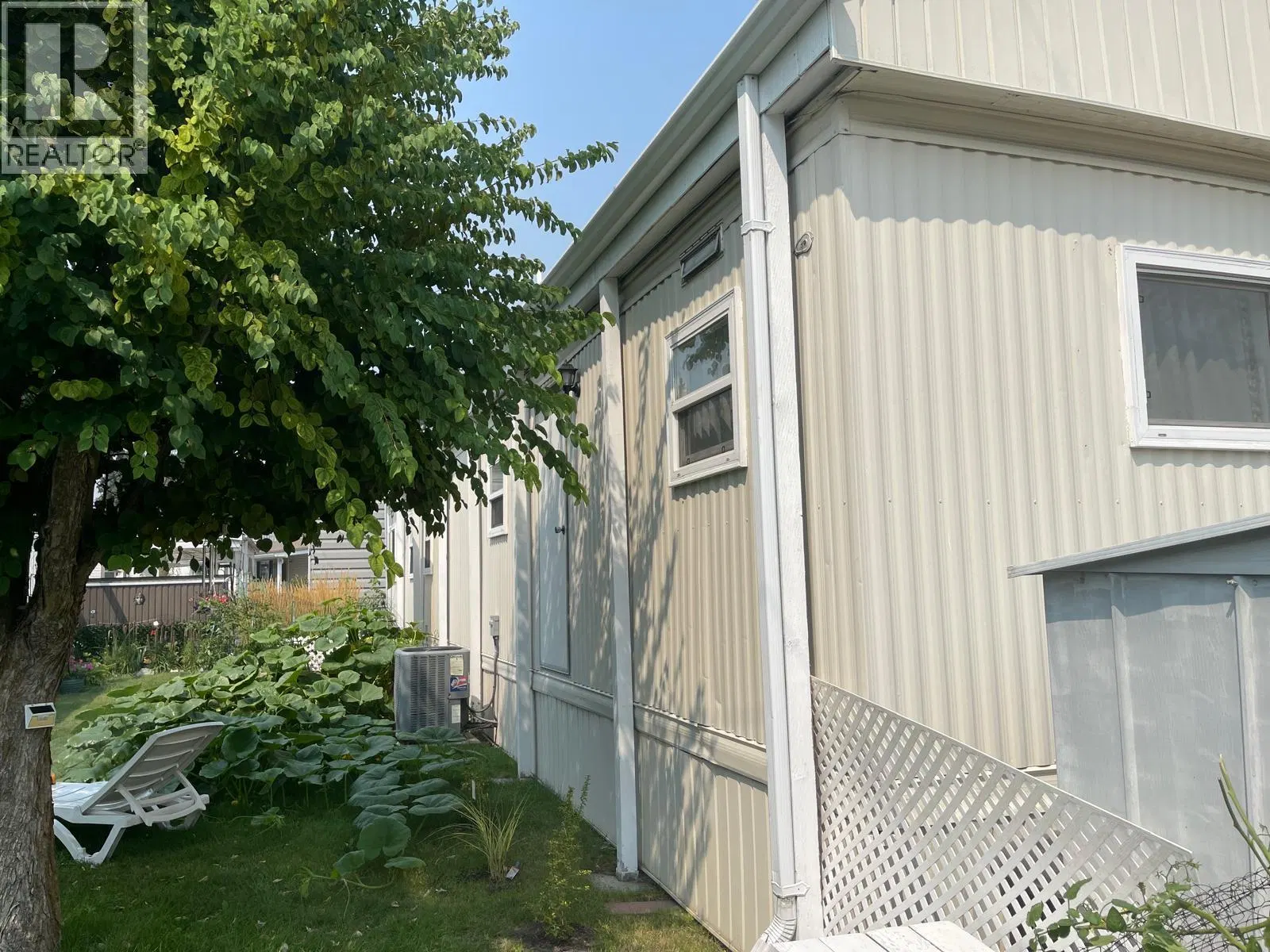 Photo 5 of 31 at #39 – 5484 25 Avenue