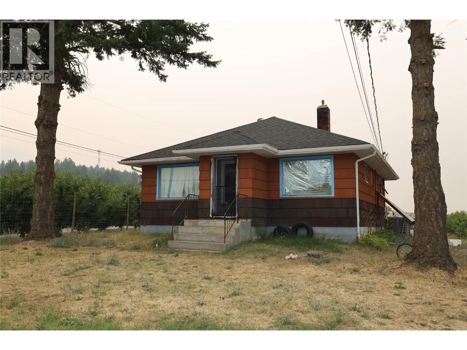 Photo 1 of 8 at 2737 ERICKSON Road