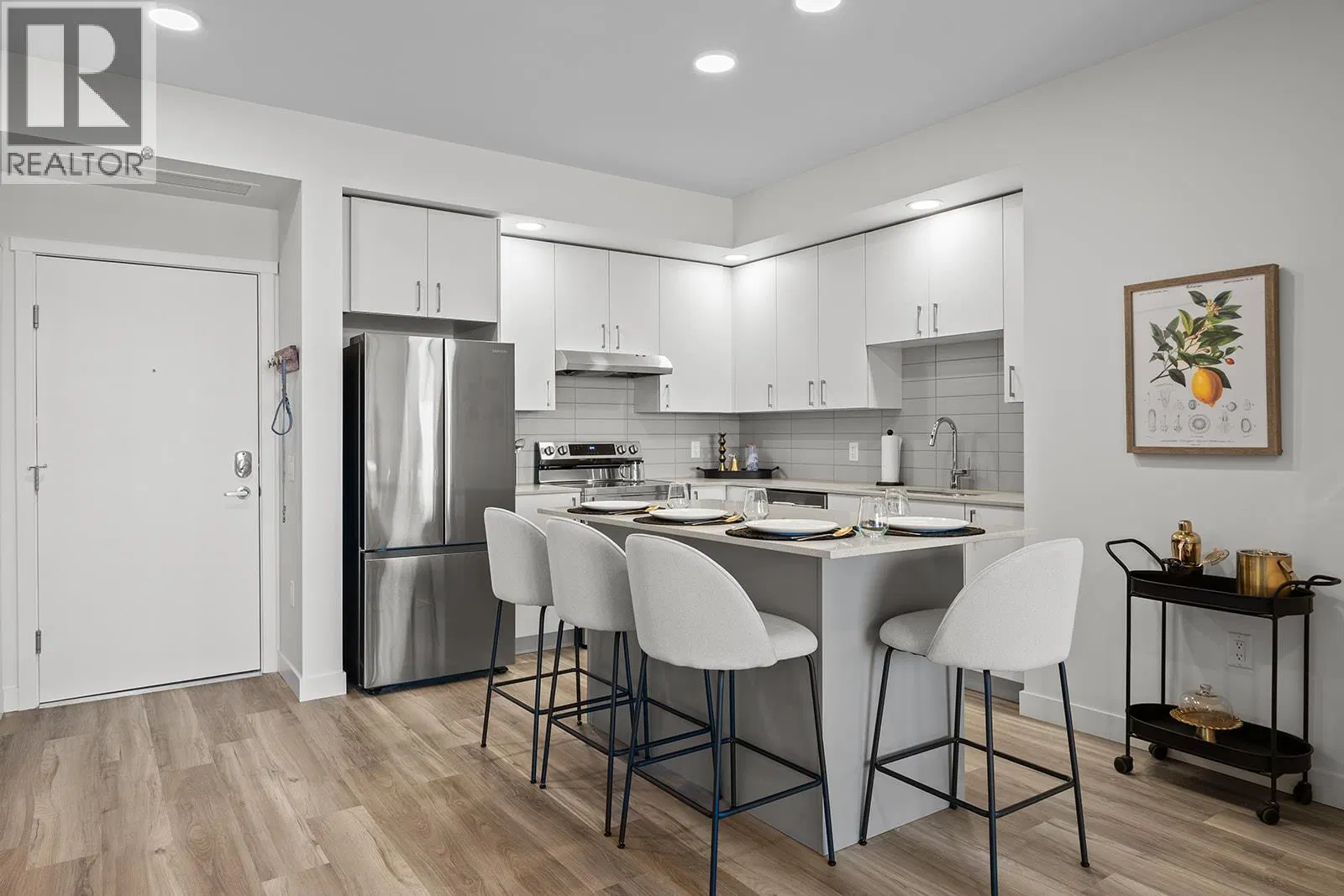 #305 – 1057 Frost Road