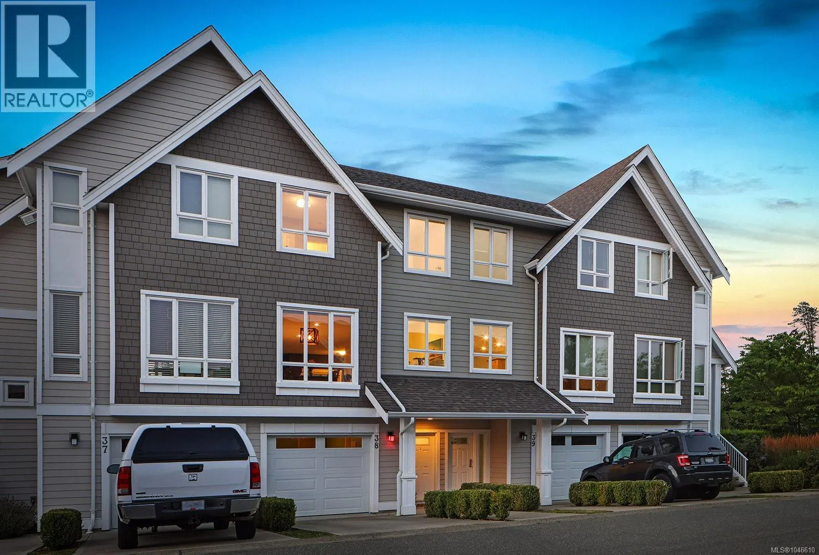 Photo 1 of 44 at #38 – 700 Lancaster Way