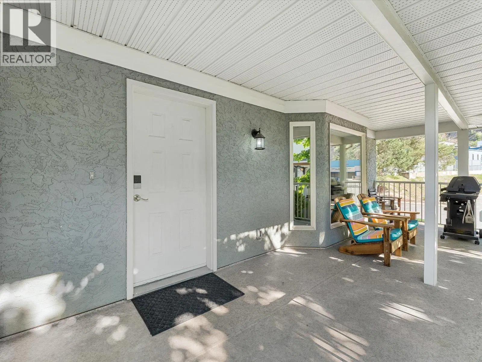 Photo 4 of 35 at 2739 Riffington Place