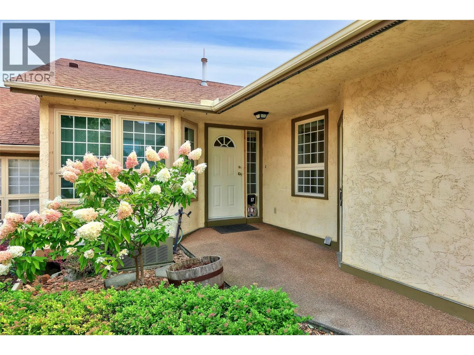 Photo 2 of 26 at #17 – 1750 Pacific Way