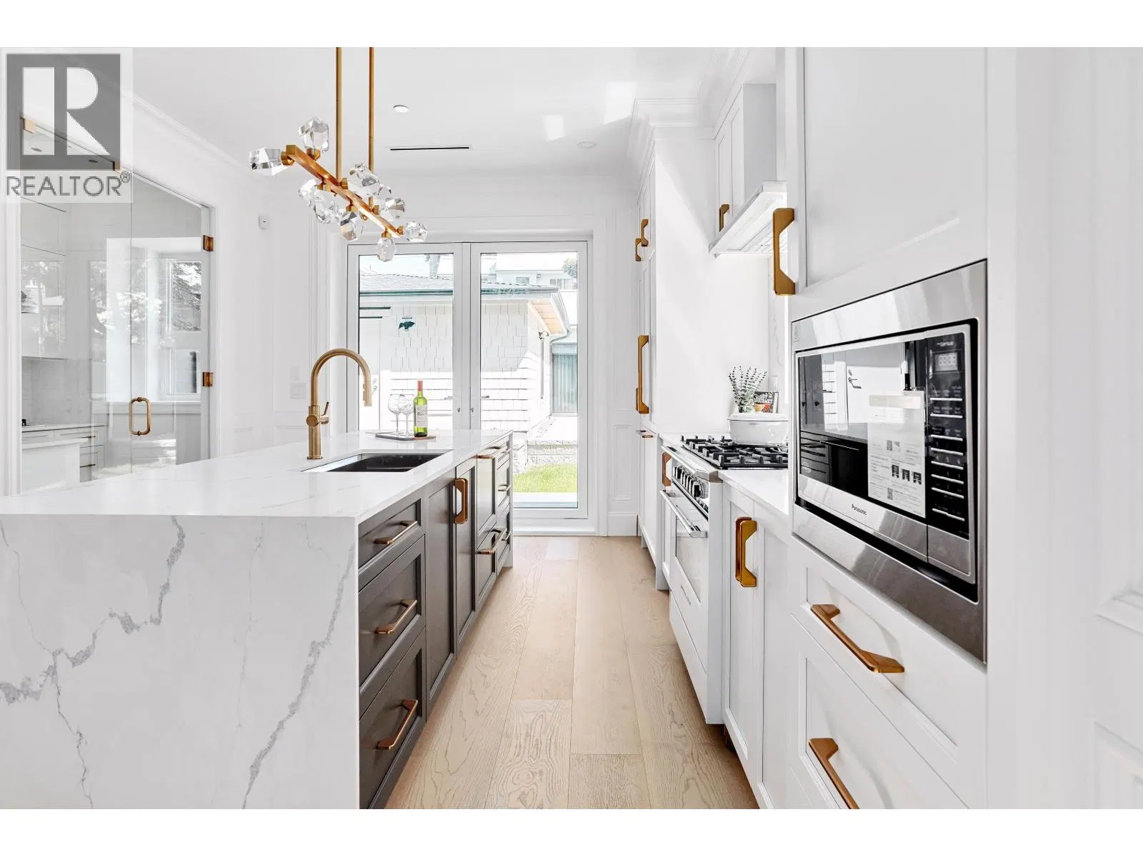 Photo 2 of 7 at 4005 West 35TH Avenue