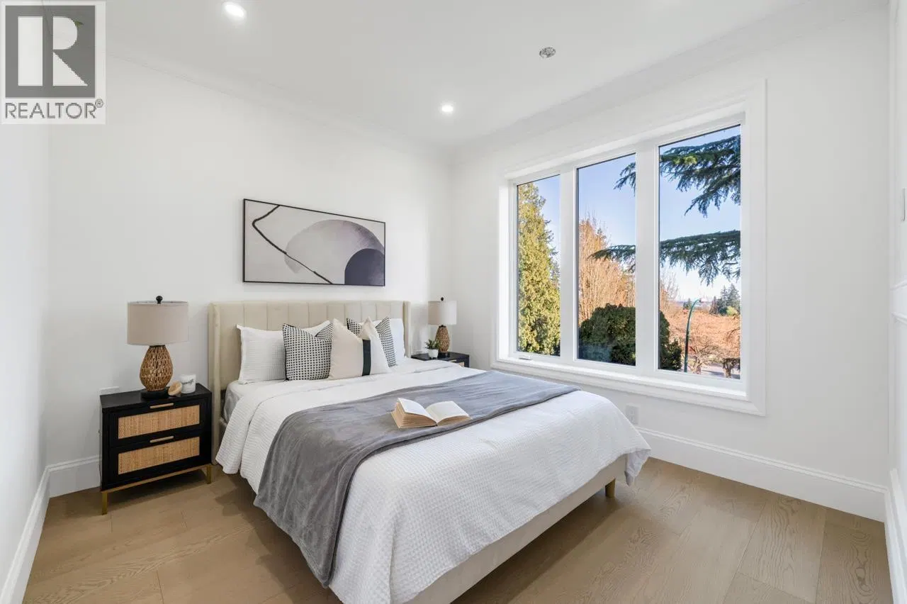Photo 5 of 7 at 4005 West 35TH Avenue
