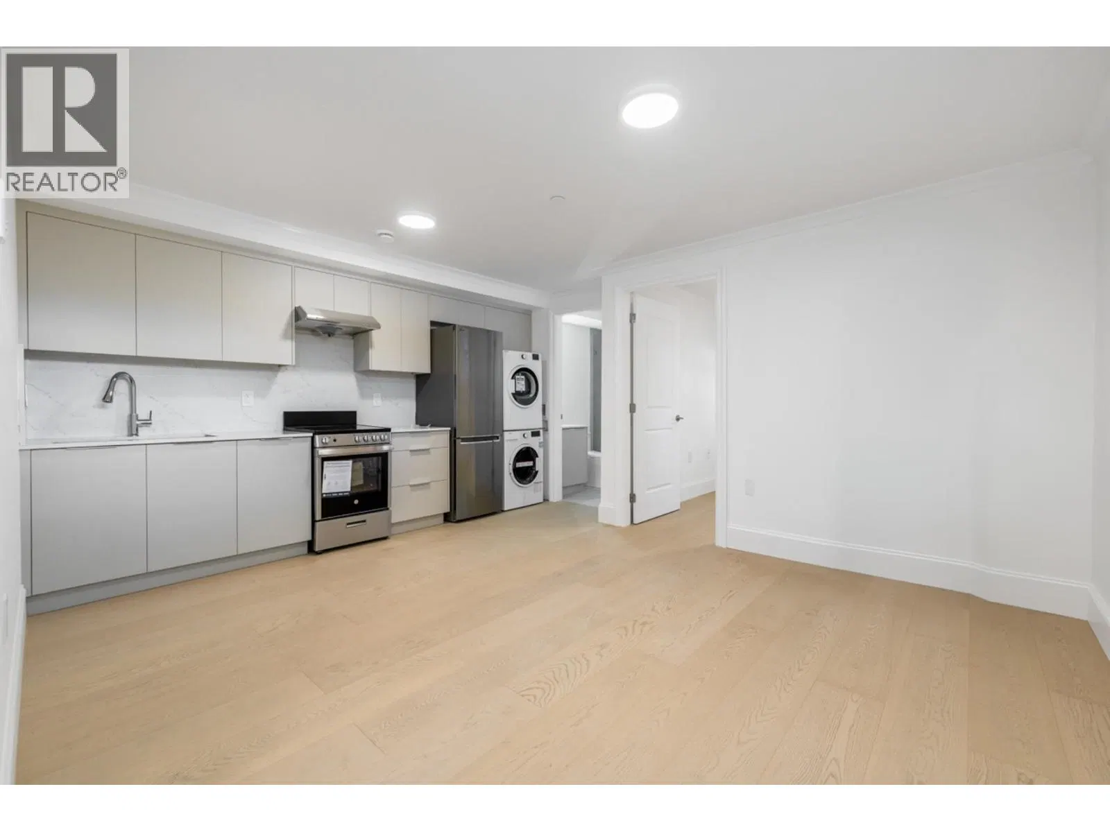 Photo 2 of 16 at 5081 CROWN Avenue