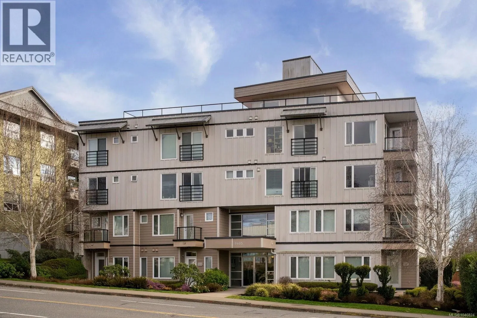Photo 1 of 28 at #204 – 1405 Esquimalt Road
