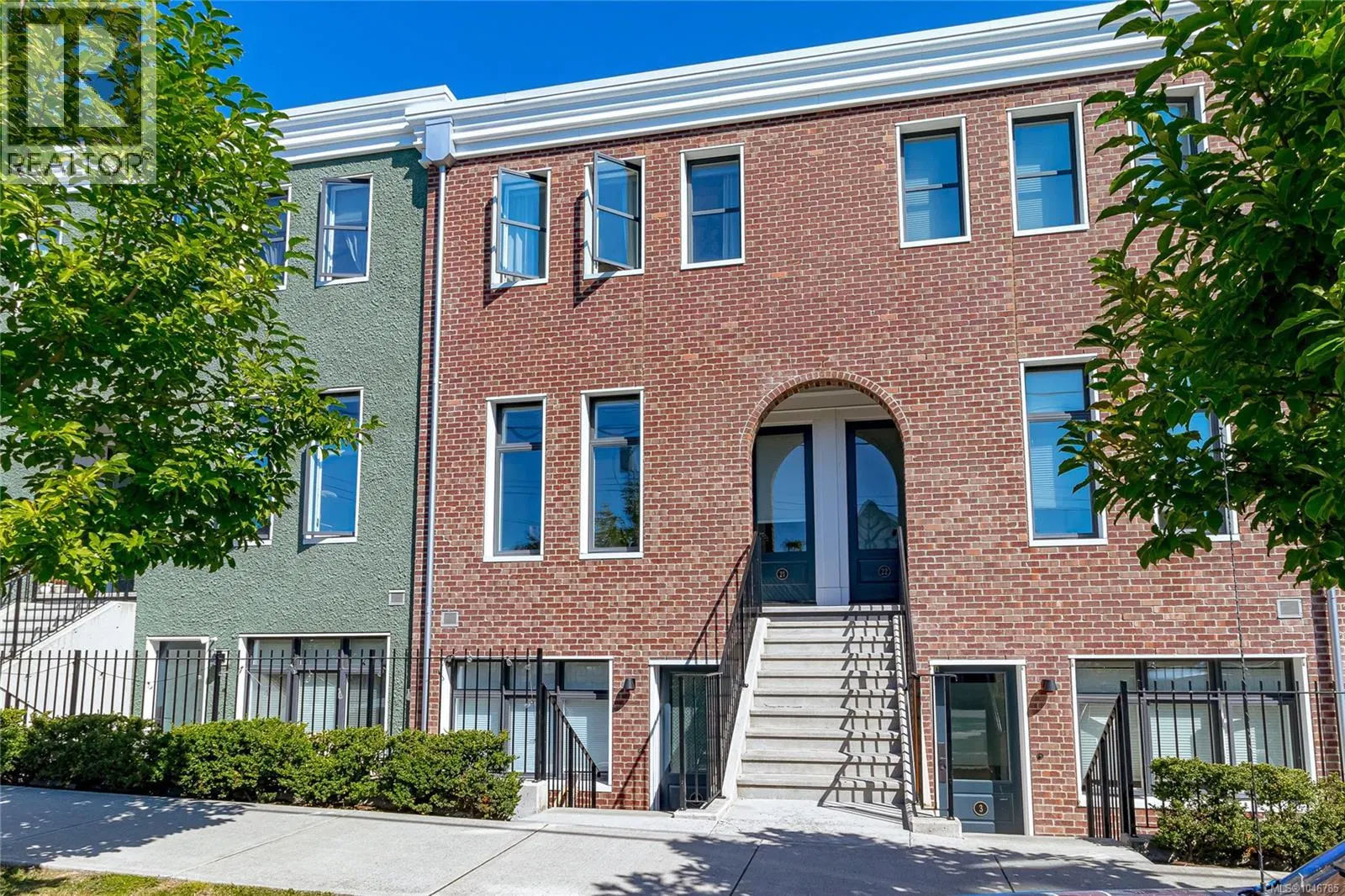 Photo 1 of 40 at #21 – 230 Wilson Street