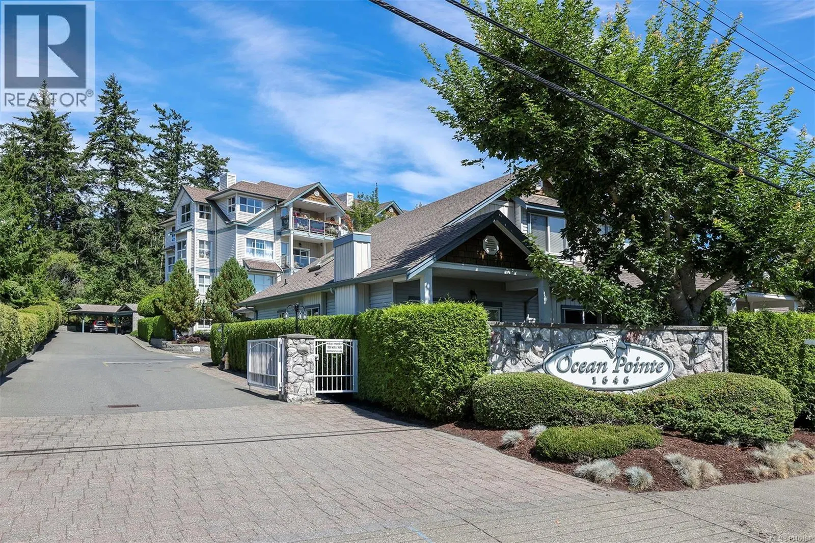 Photo 1 of 25 at #16 – 1646 Balmoral Avenue