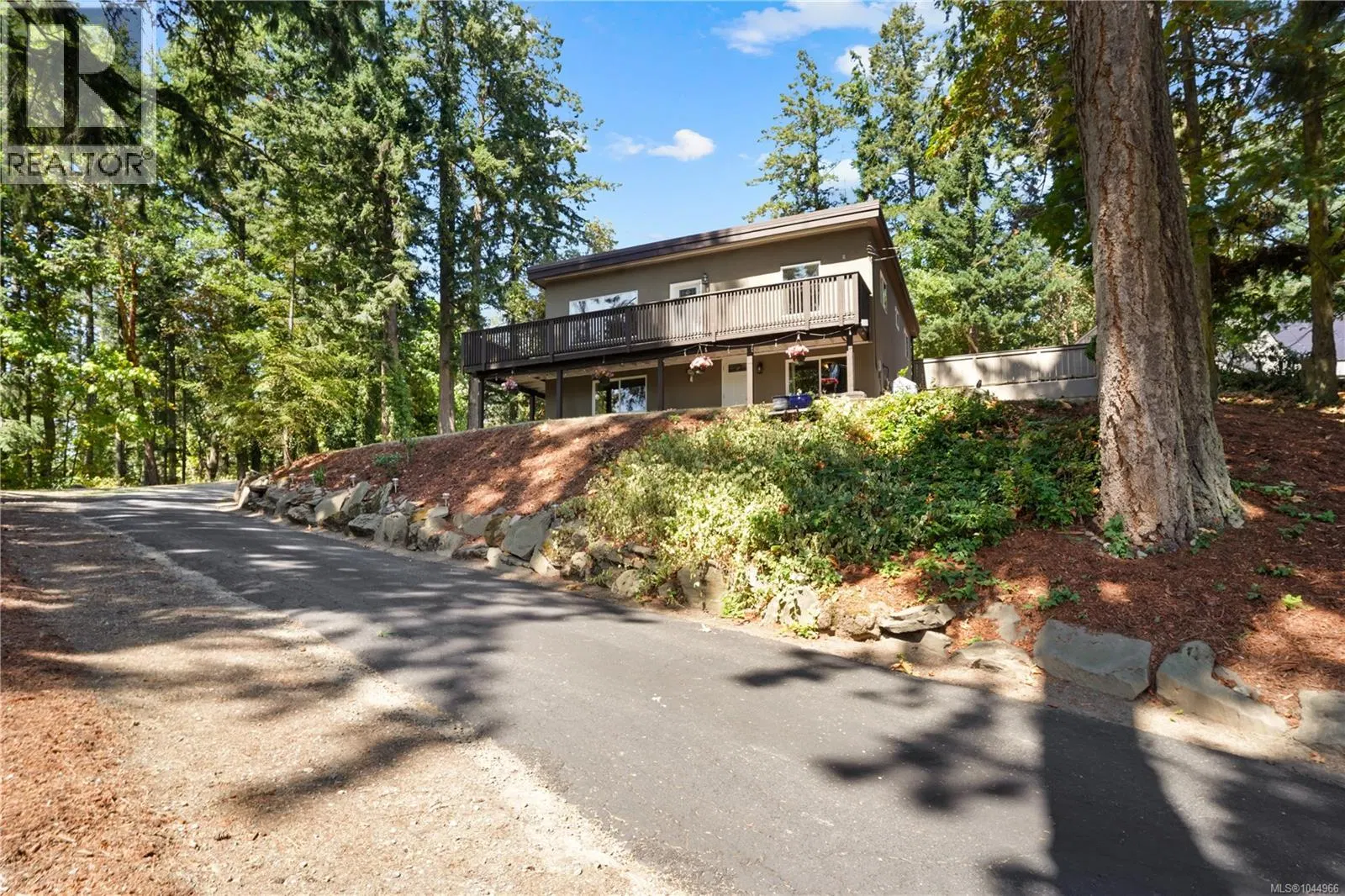 1084 Tatlow Road