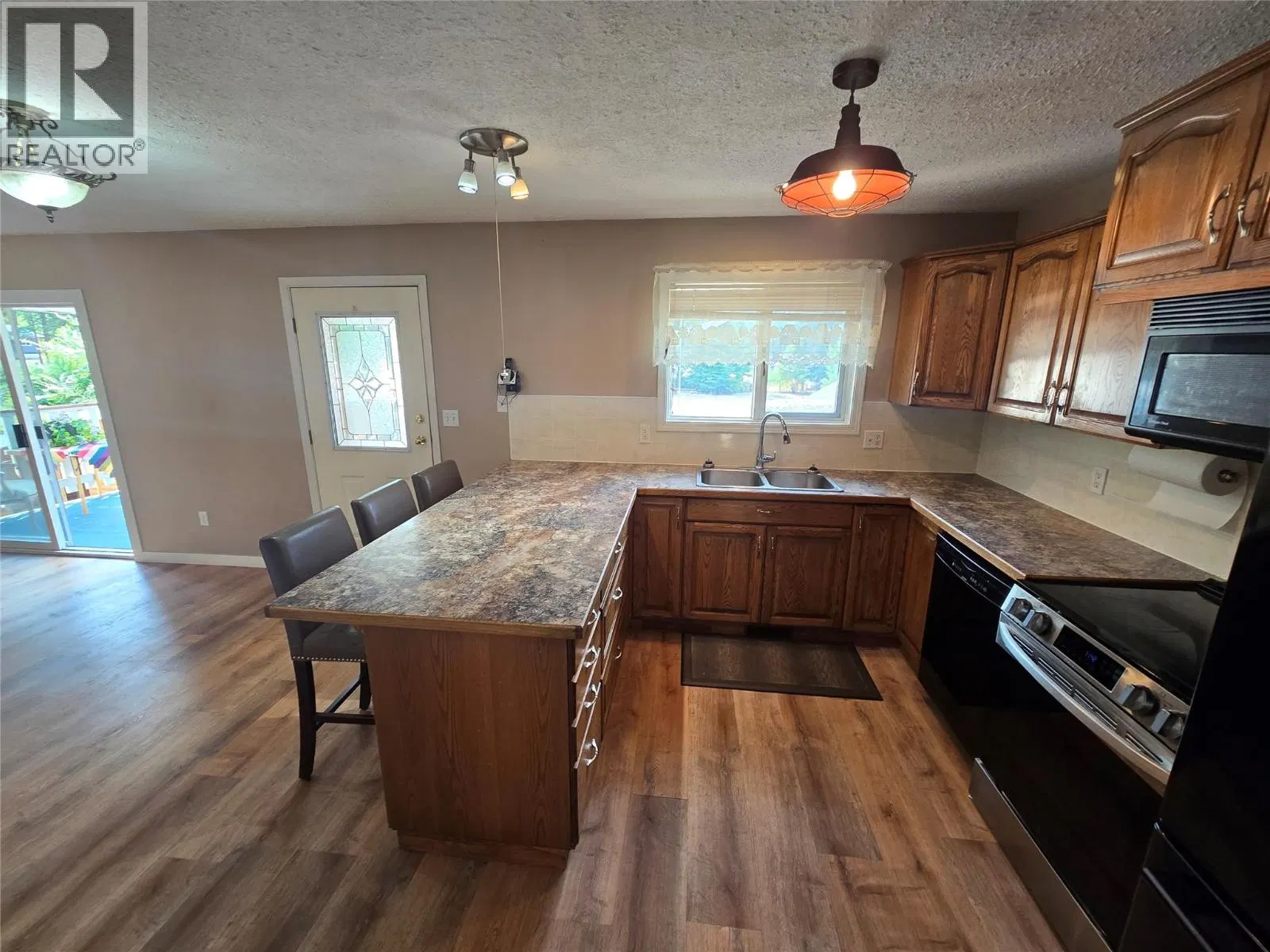 Photo 4 of 53 at 646 HAIGH Road