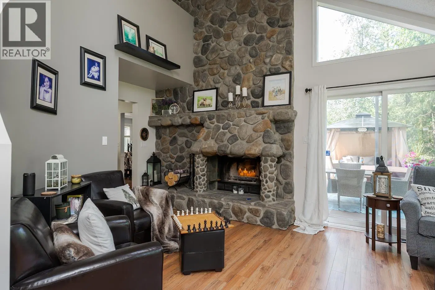 Photo 5 of 40 at 2730 CATHERINE Drive