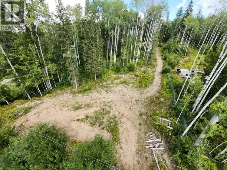 5788 QUESNEL-HIXON Road