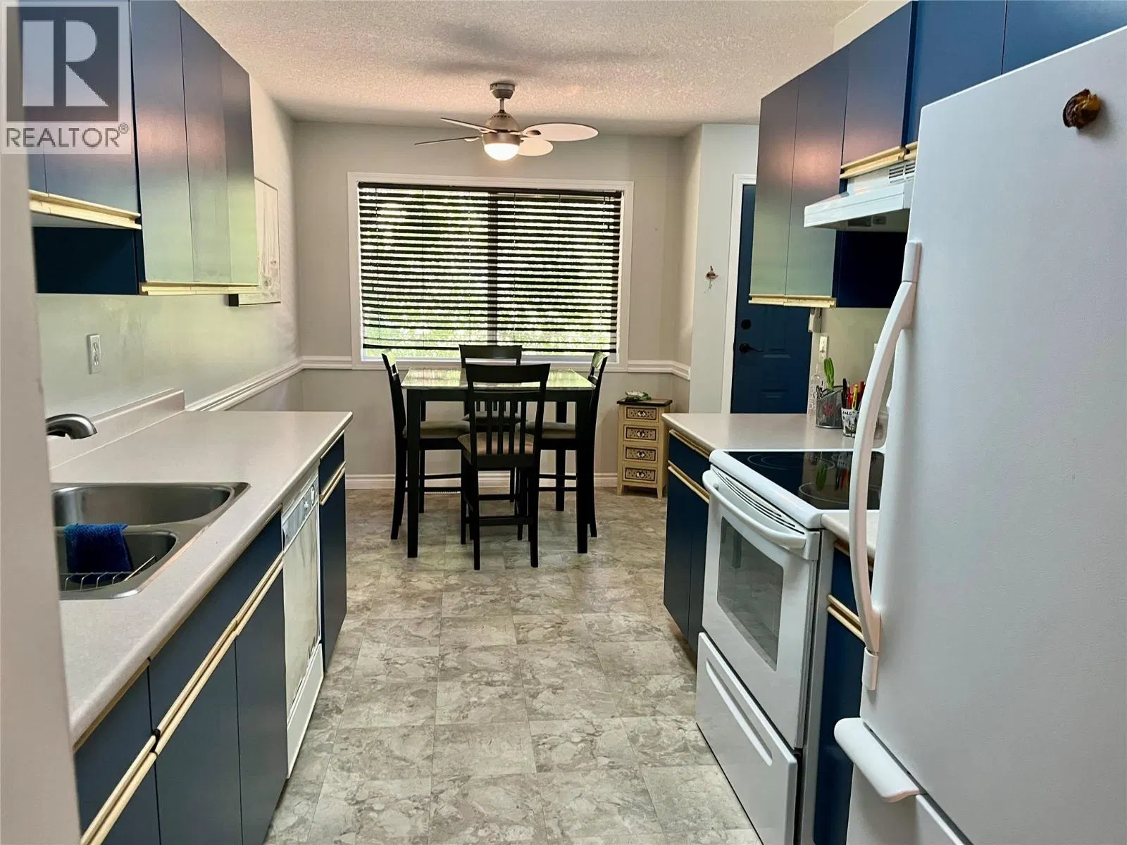 Photo 5 of 14 at #2 – 1902 46 Avenue