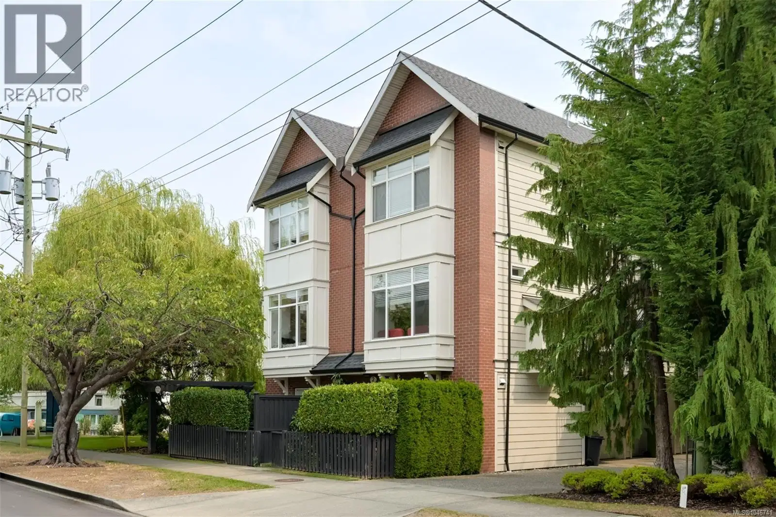 #4 – 1521 Belcher Avenue