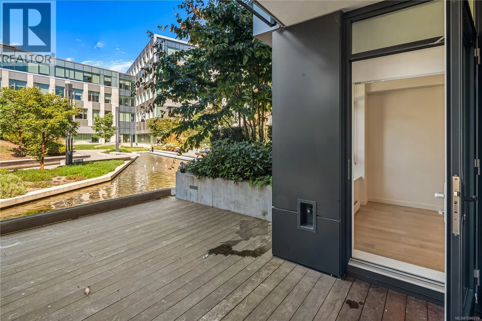 Photo 3 of 74 at #116 – 530 Michigan Street