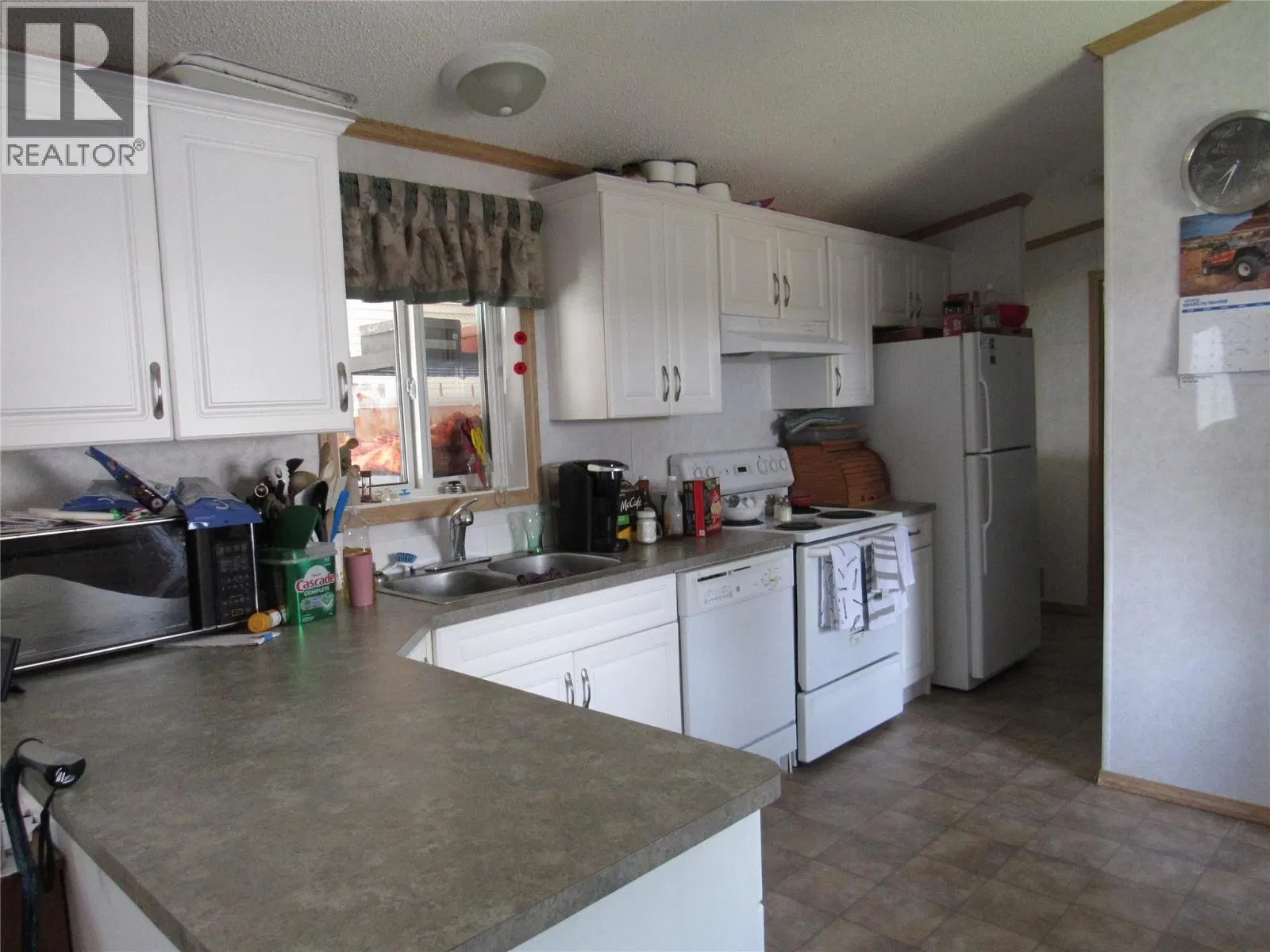 Photo 3 of 28 at #107 – 500 16th Avenue