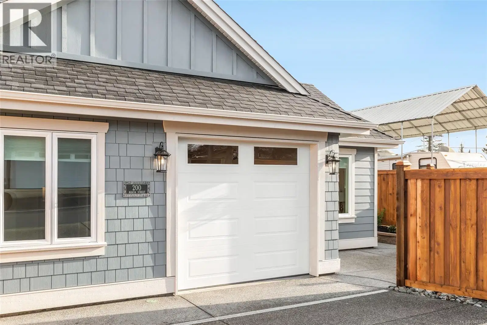 410 Hummingbird Place