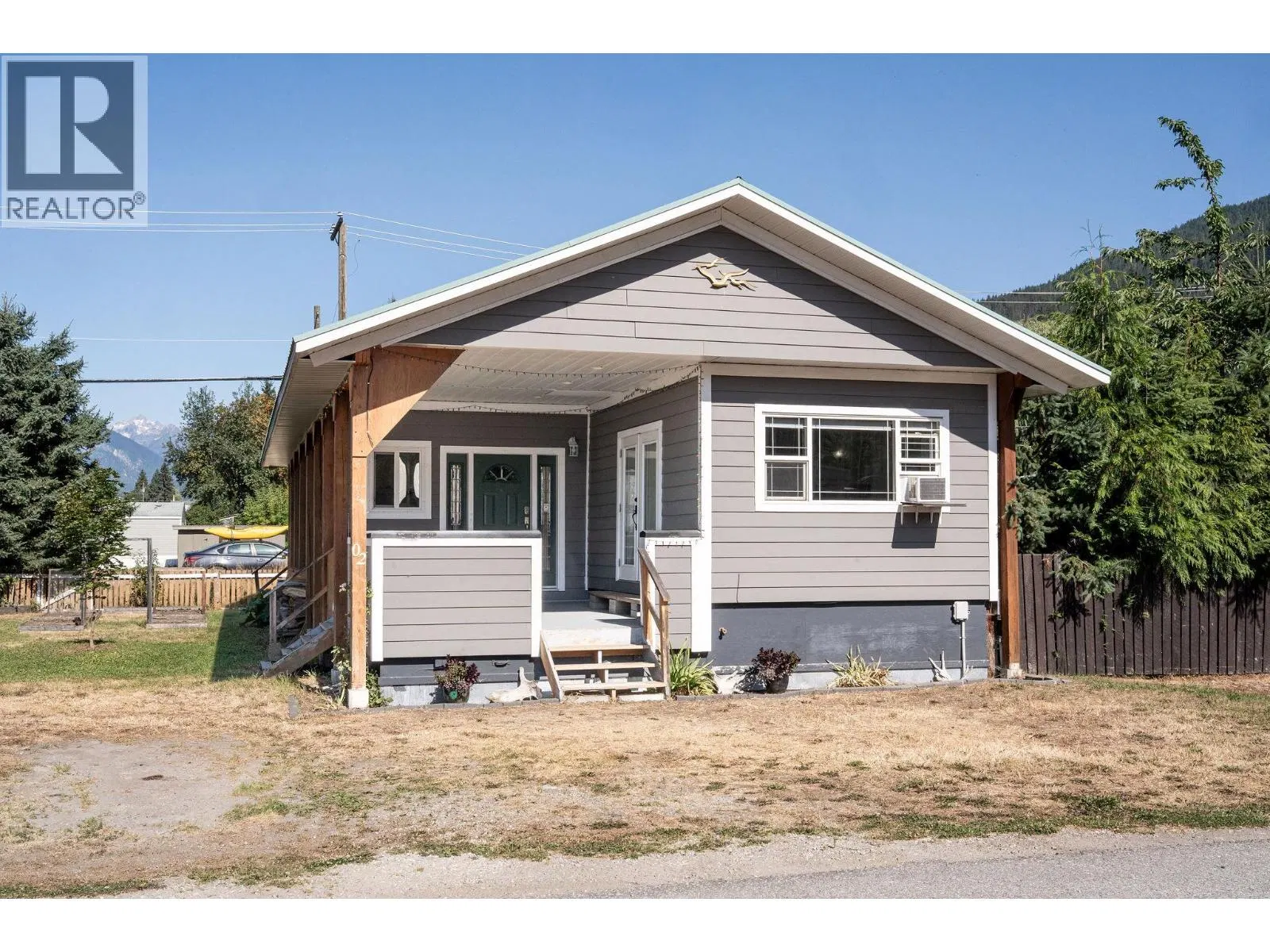 Photo 1 of 20 at #2 – 1204 Maplewood Street