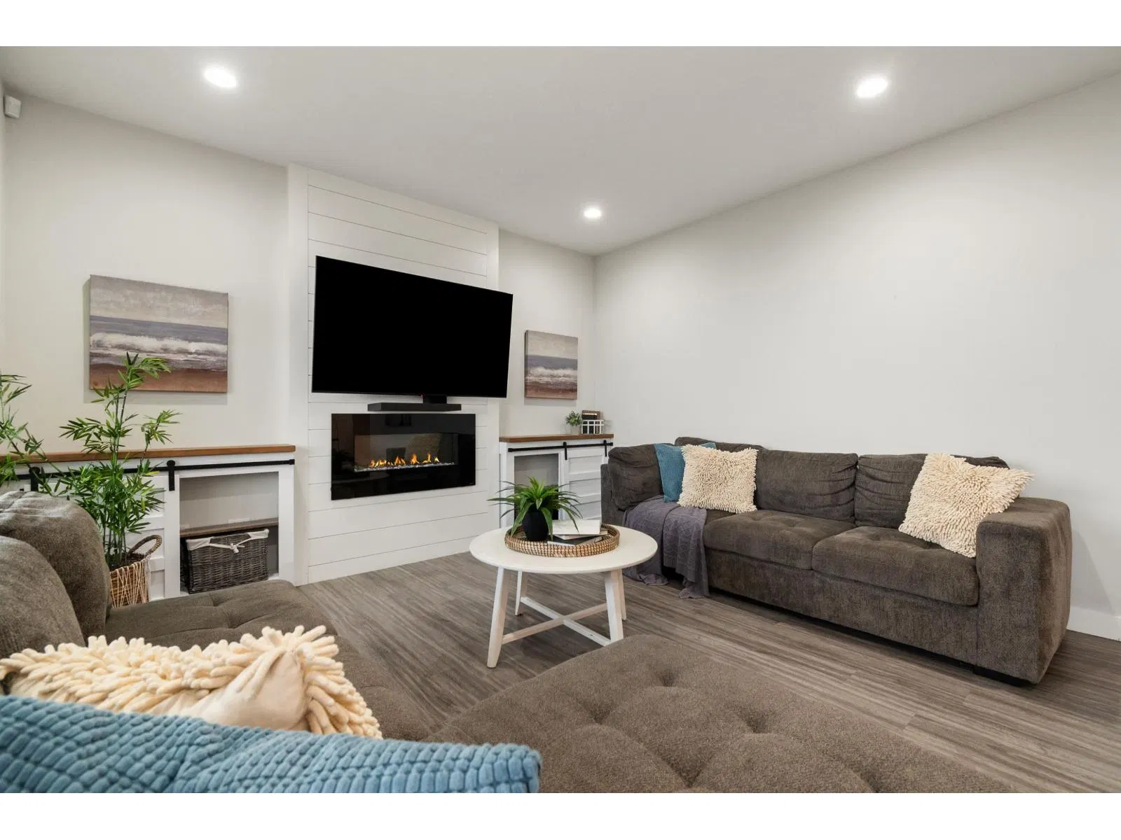 Photo 1 of 40 at #22 – 6262 REXFORD Drive