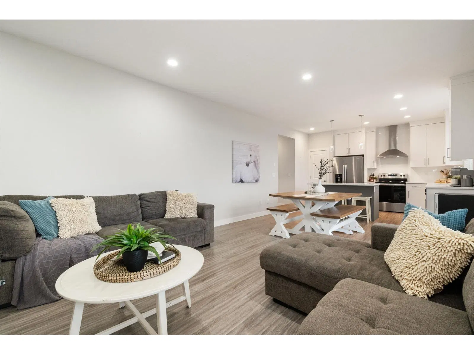 Photo 4 of 40 at #22 – 6262 REXFORD Drive