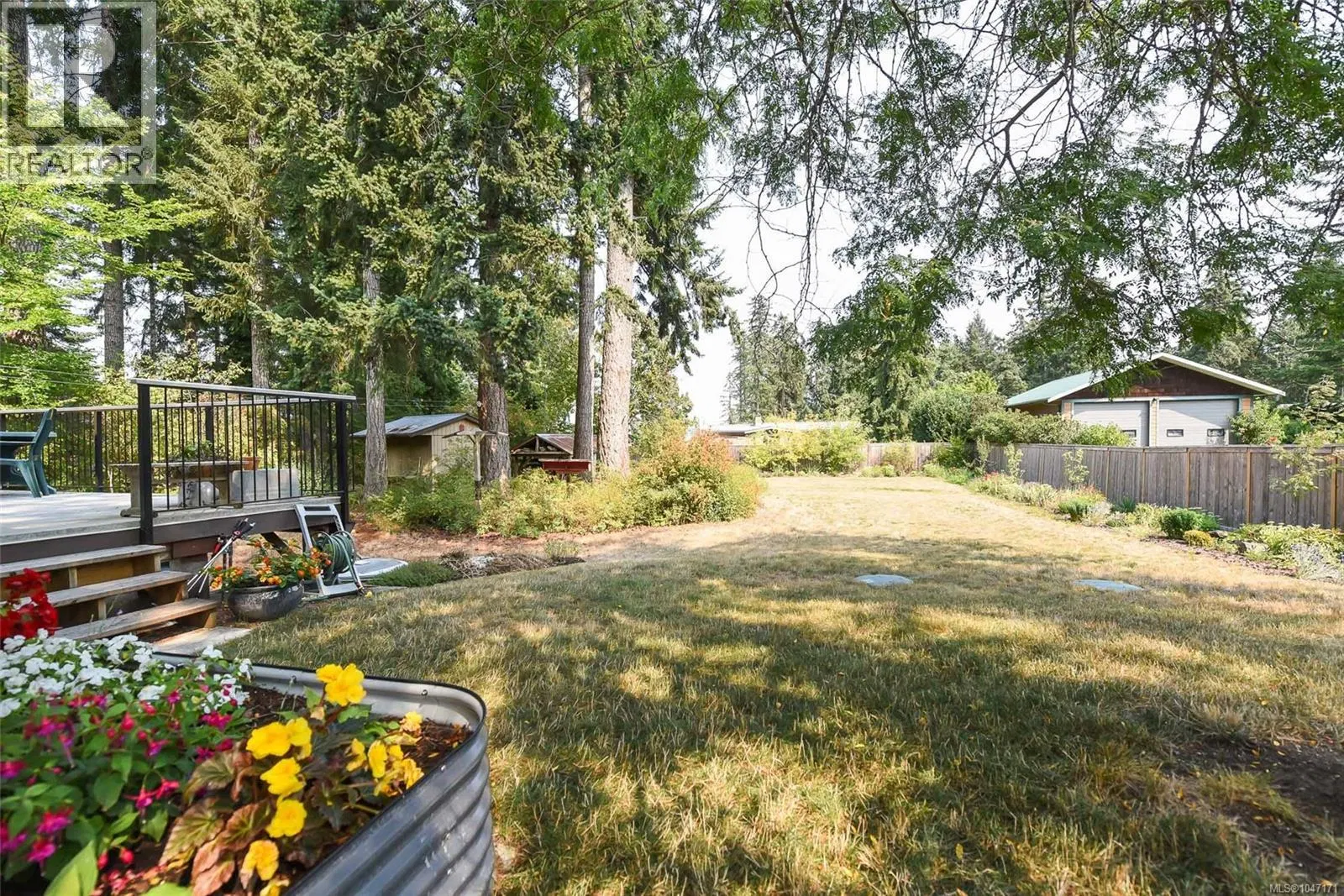 Photo 5 of 61 at 8892 Henderson Avenue