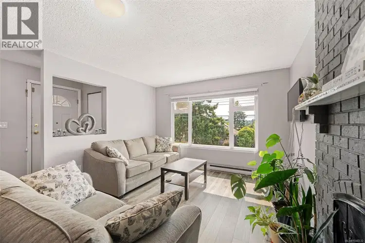 #4 – 524 Rosehill Street