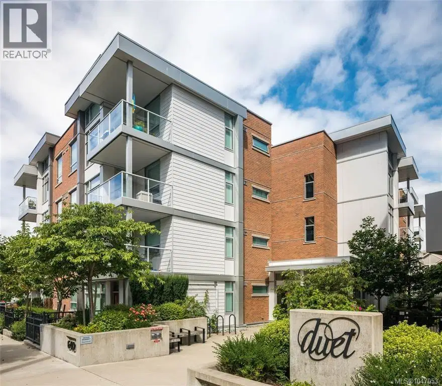 #303 – 640 Michigan Street