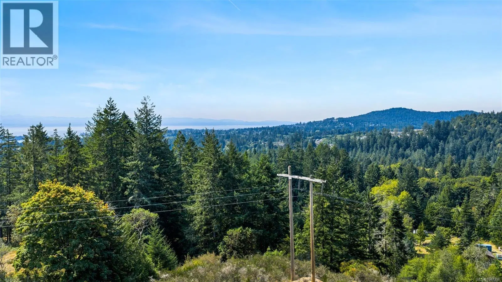 Photo 5 of 24 at 2585 Sooke River Road