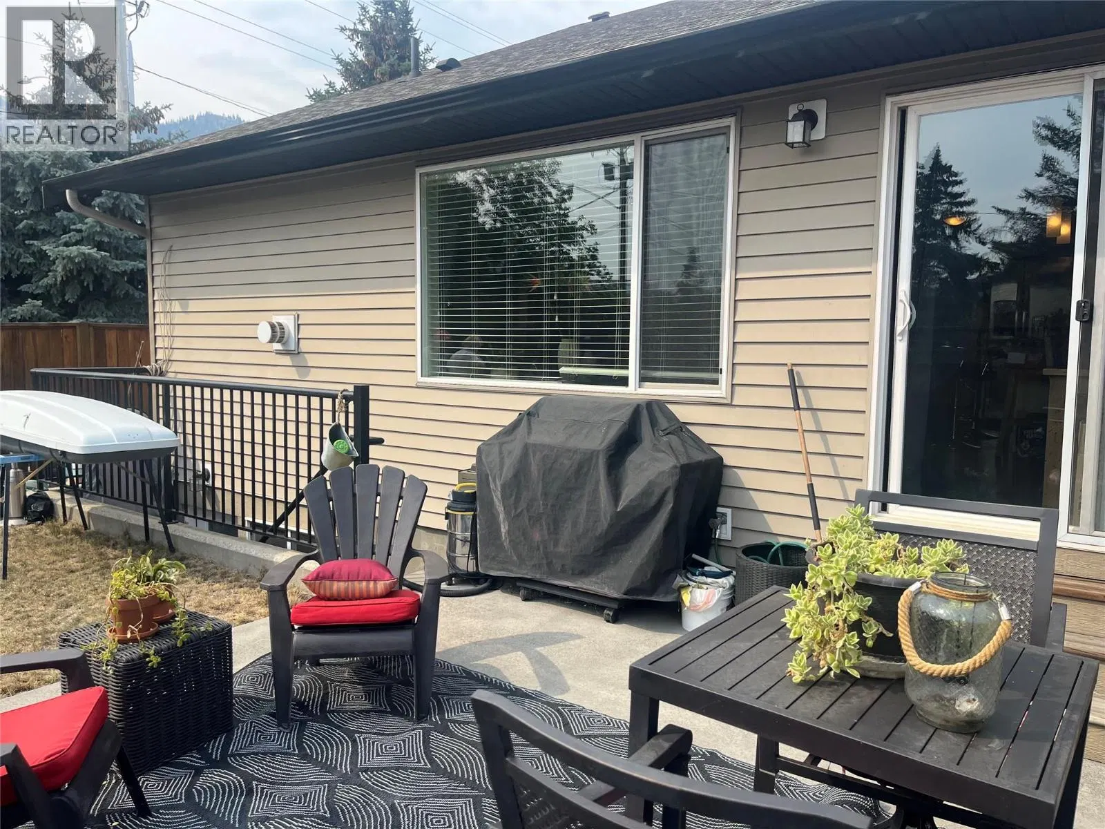 Photo 3 of 18 at #20 – 3031 WESTSYDE Road