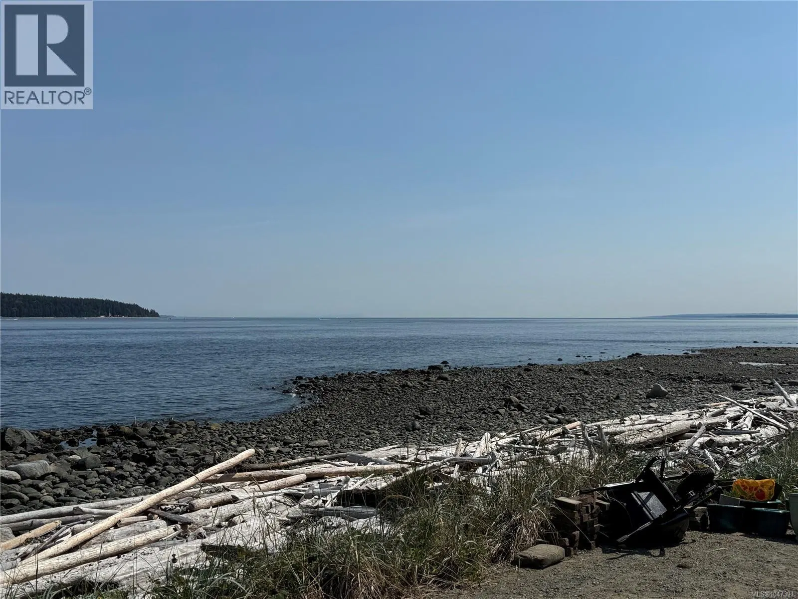 Photo 1 of 18 at #210 – 87 Island Highway