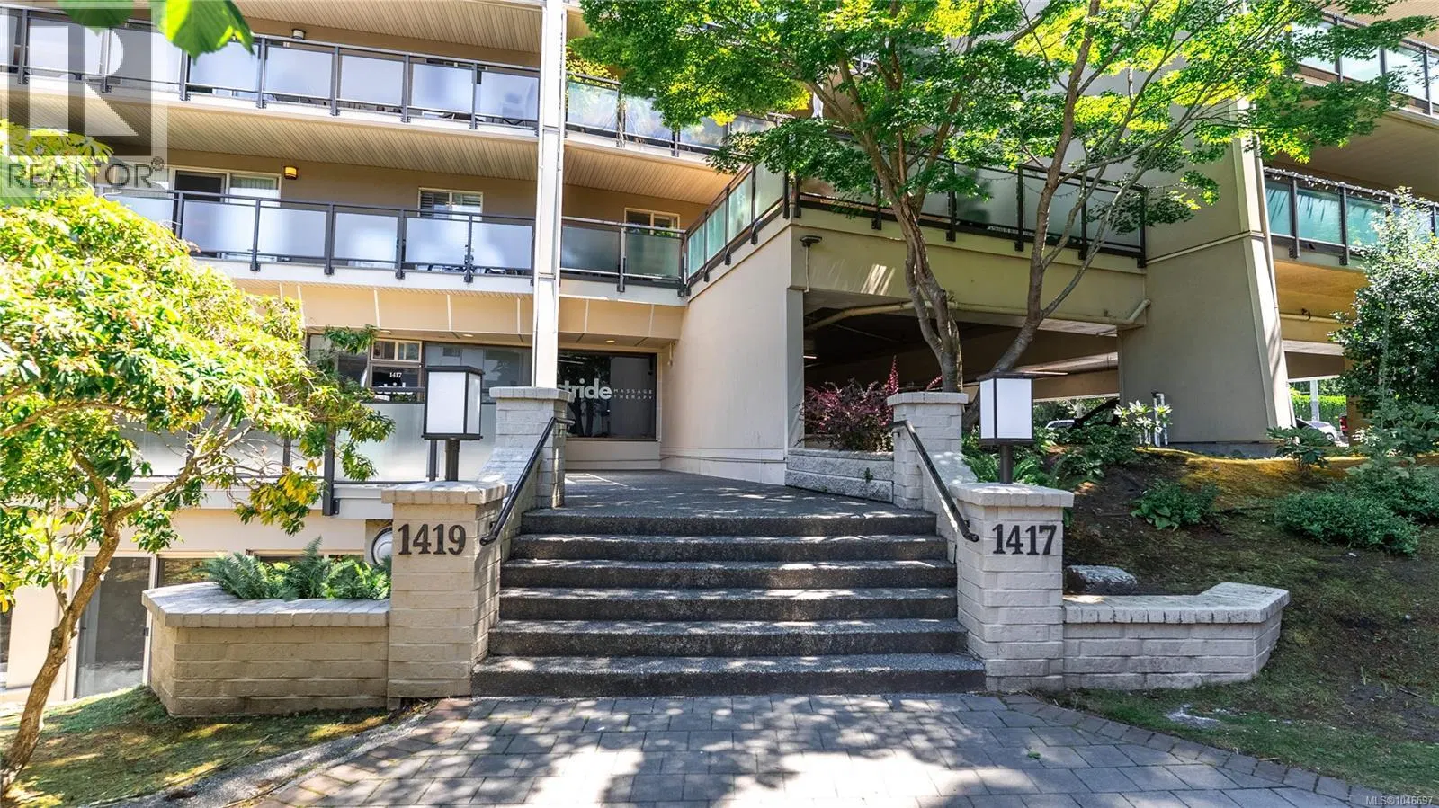 Photo 5 of 49 at #207 – 1419 Stadacona Avenue