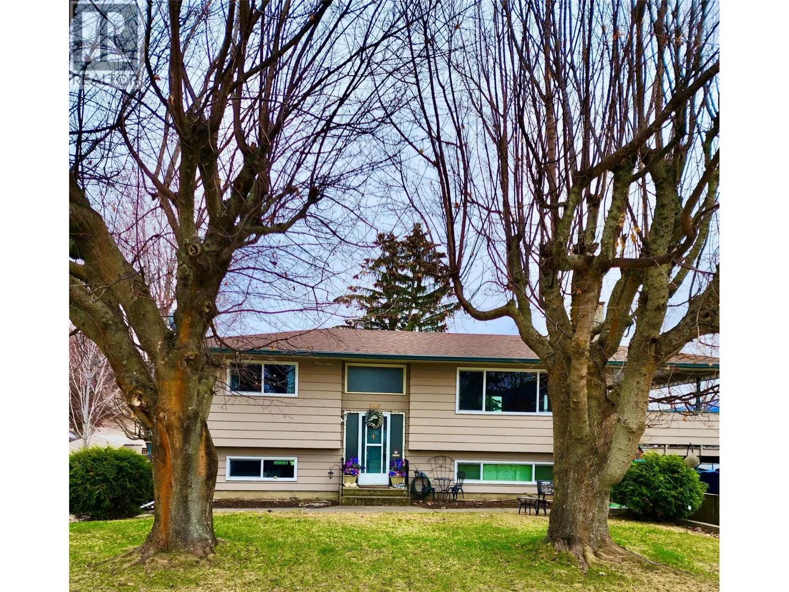 Photo 1 of 22 at 340 Lakeshore Drive