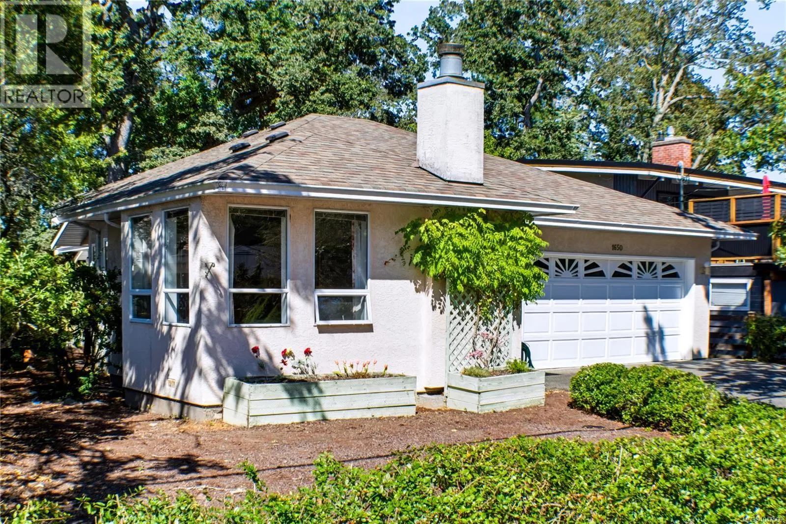 Photo 2 of 18 at 1650 Midgard Avenue