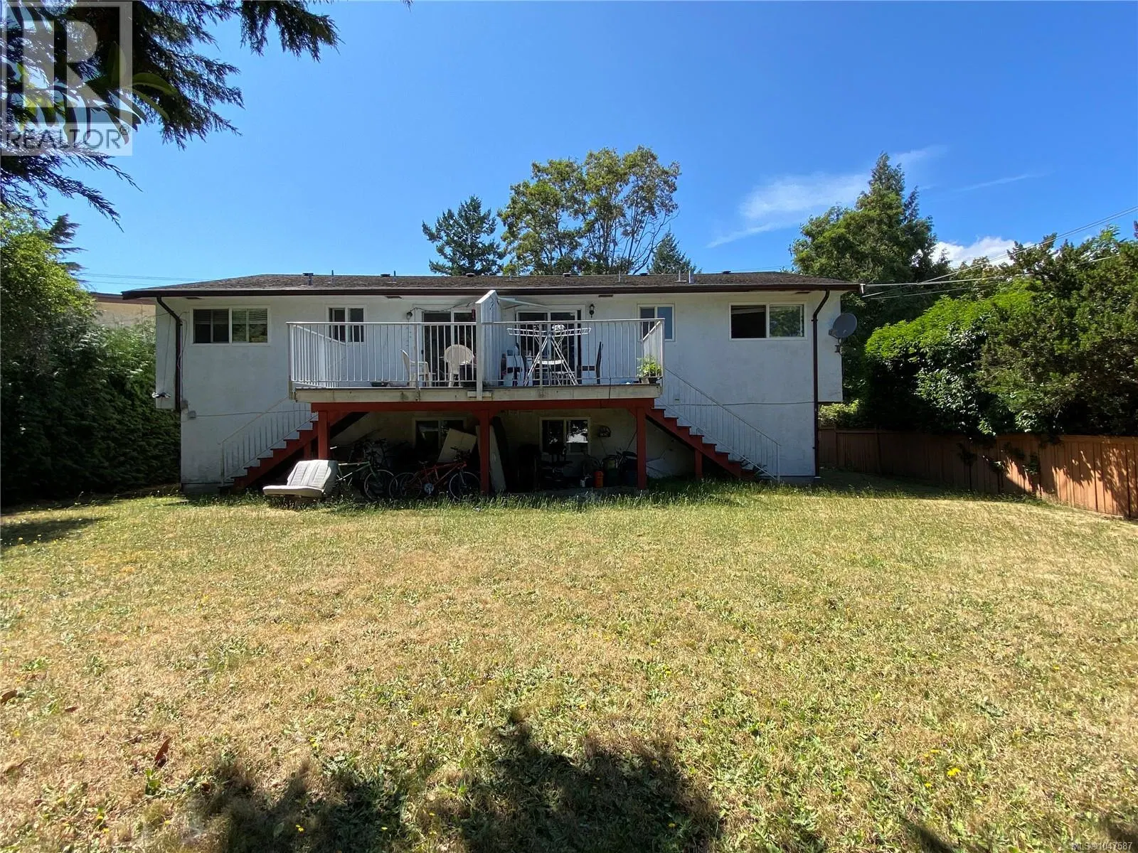 Photo 1 of 20 at 3995 Shelbourne Street