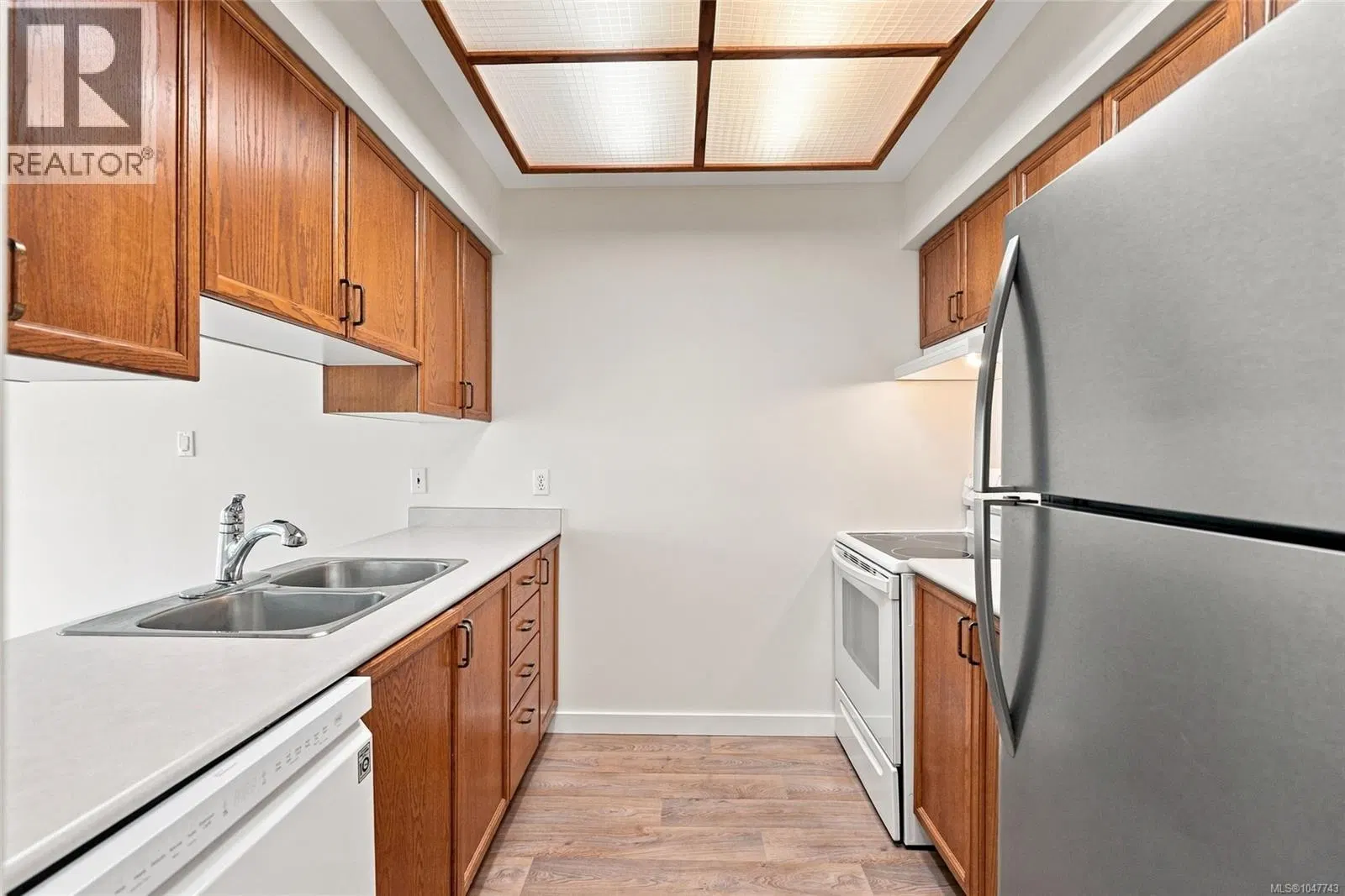 Photo 5 of 23 at #6 – 441 Harnish Avenue