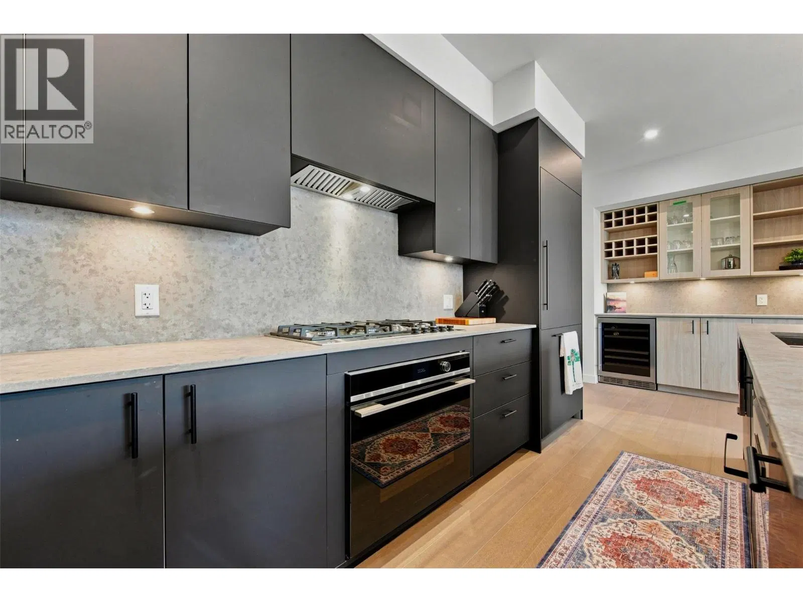 Photo 4 of 32 at #307 – 9652 Benchland Drive