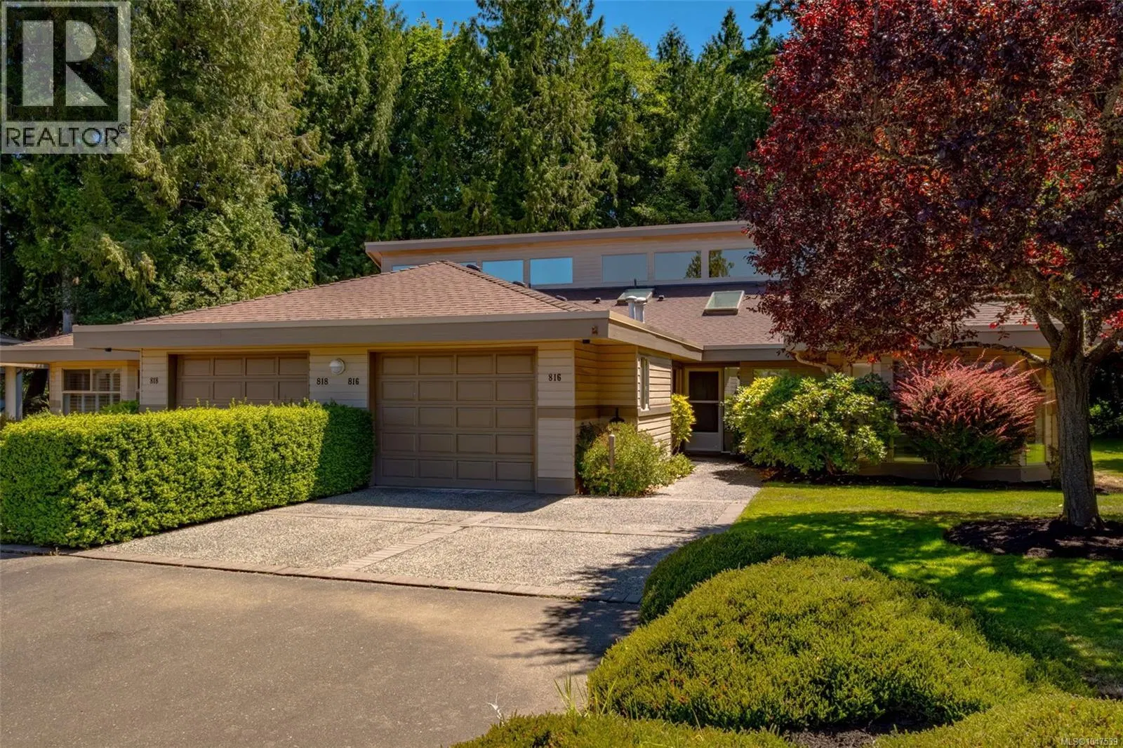 816 Lakes Boulevard