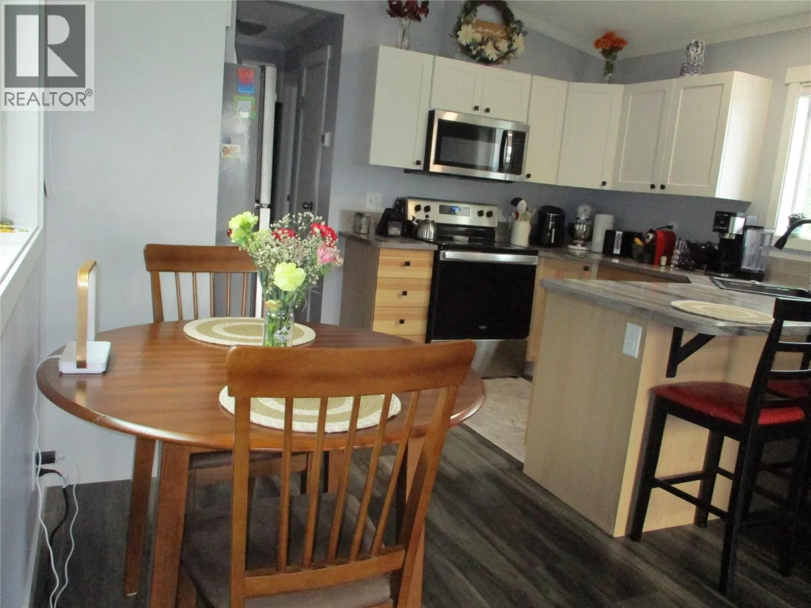 Photo 3 of 25 at #8 – 3639 Parri Road