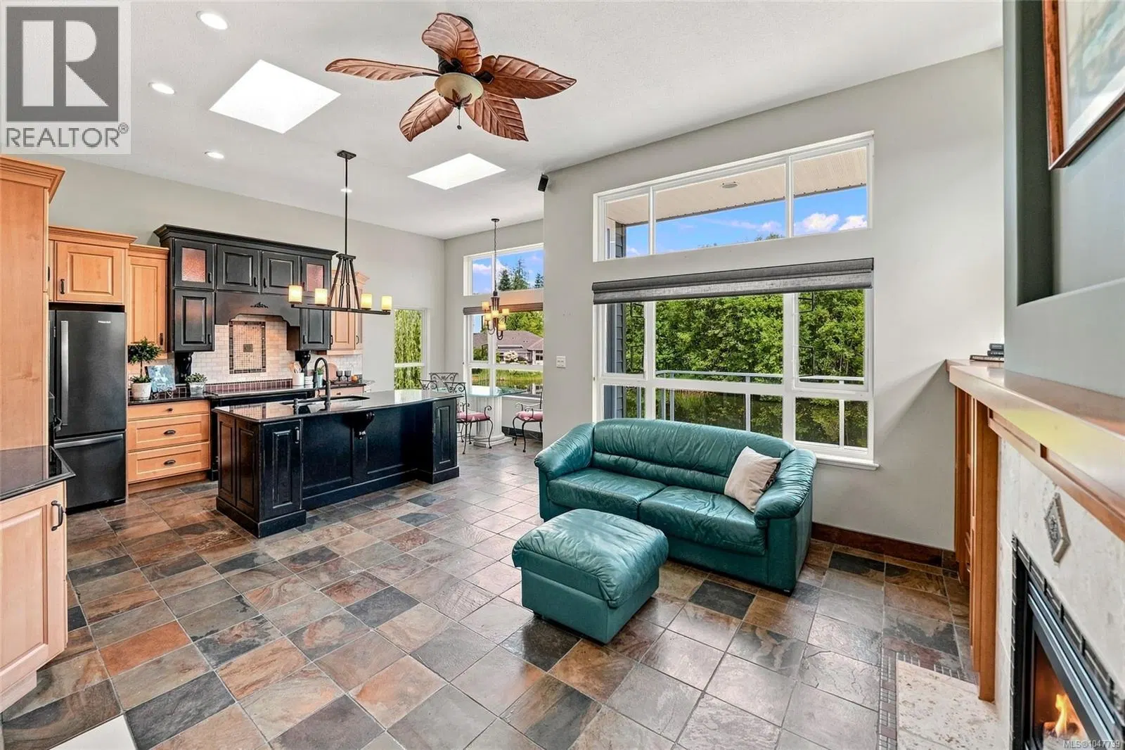 Photo 4 of 59 at 1391 Saturna Drive