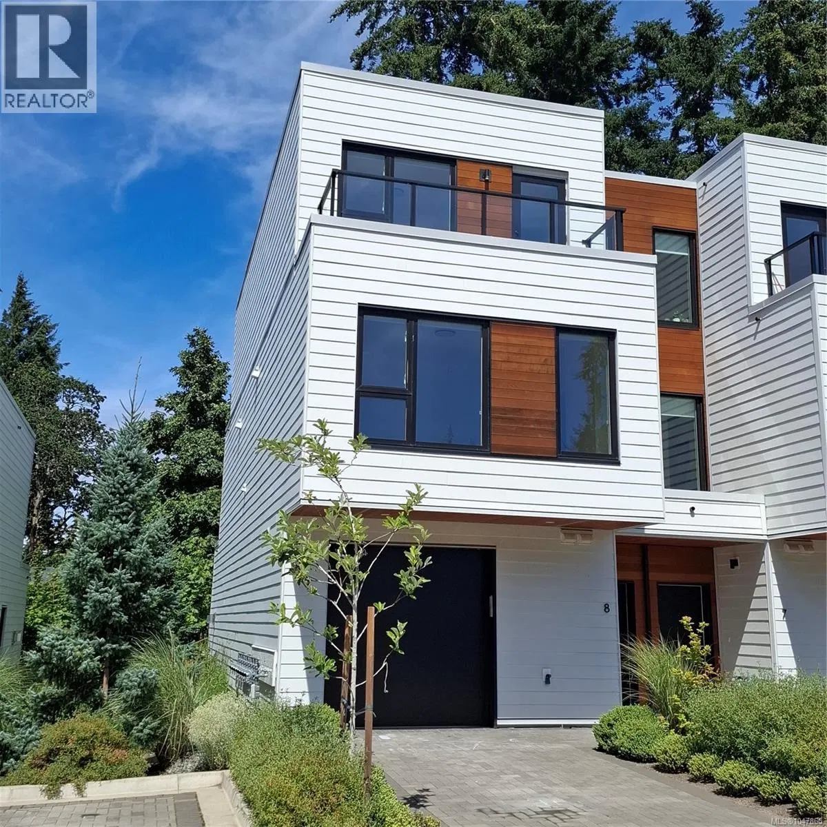 Photo 2 of 51 at #8 – 2330 Sooke Road