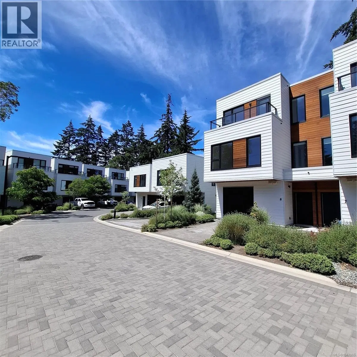 Photo 4 of 51 at #8 – 2330 Sooke Road