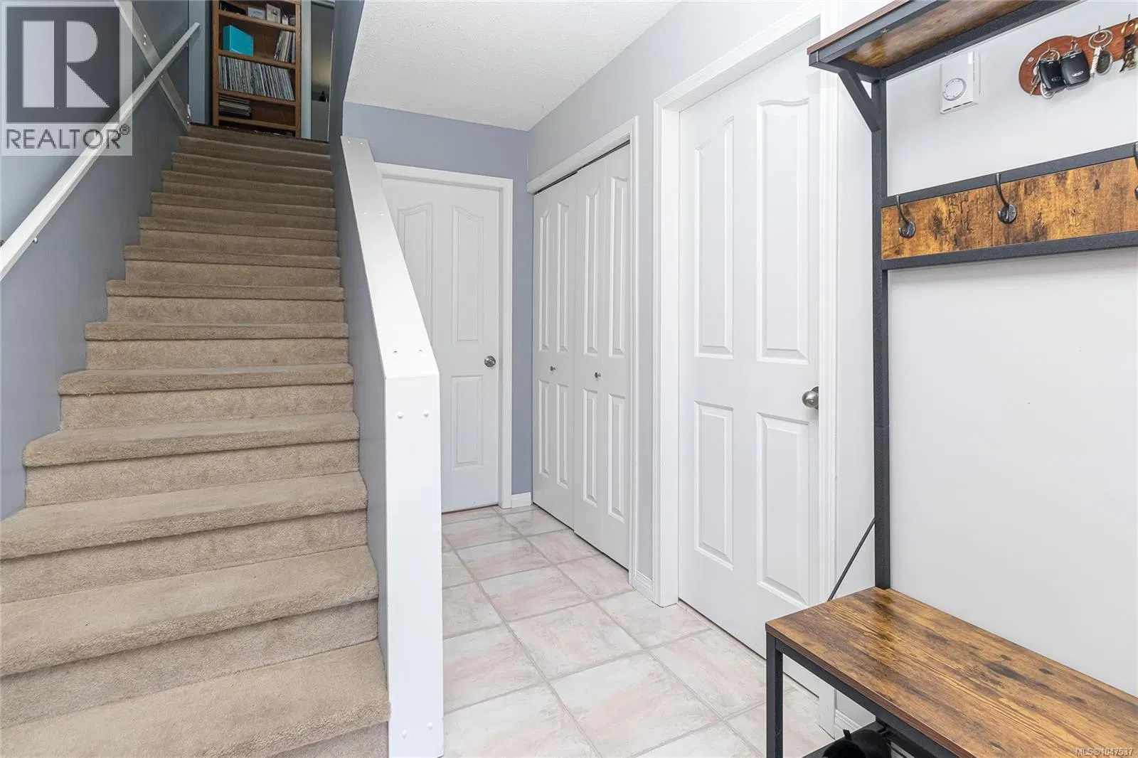 Photo 3 of 40 at 6736 Rhodonite Drive