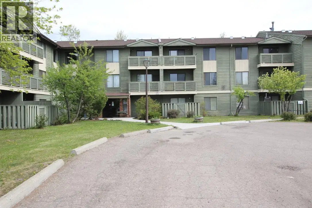 #302 – 185 CHAMBERLAIN Crescent